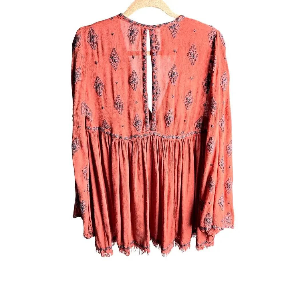 Free People Peasant style embroidered blouse oversize sz XS